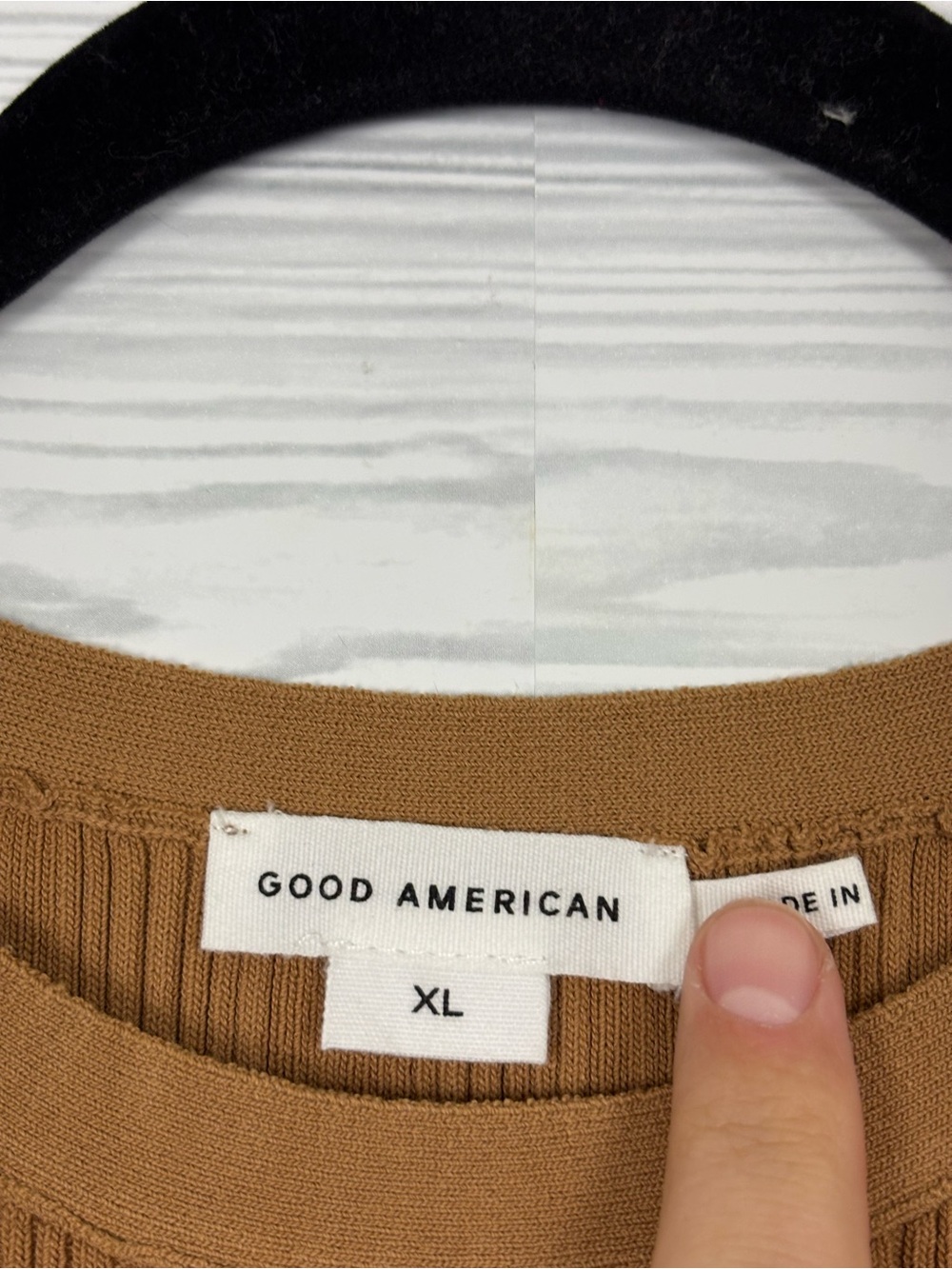 Good American ribbed crop tank canyon tan NWT size XL - Picture 3 of 7
